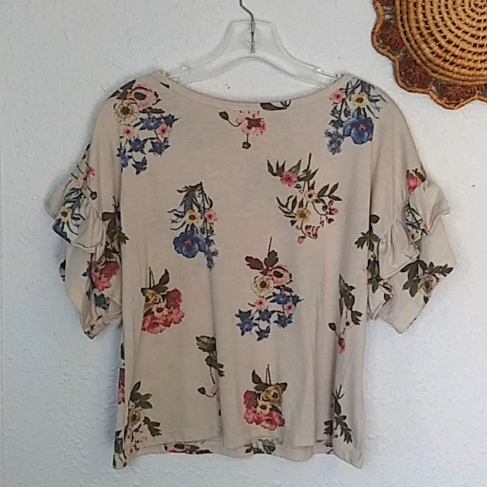 💐Romantic floral ruffle sleeve top